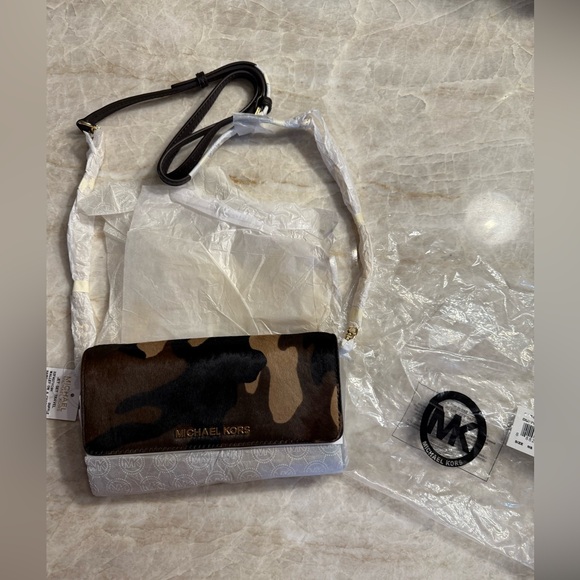 Michael Kors Crossbody Wallet, Camo, w/ Leather/Gold Strap-Calf Hair. BRAND NEW. - Picture 1 of 6